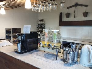 finca aldabra hotel con desayunos en sierra nevada